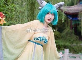 看桃墨公子的美图,袜子也有新的扮演,太有趣啦