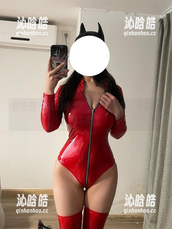 微密圈 - 桃沢樱呀的全套体操服，下载不翻车吗？