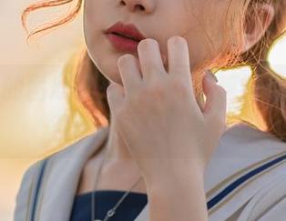 梨瑾瑾的图册又来了，怎么越看越觉得她召唤了可爱精灵？