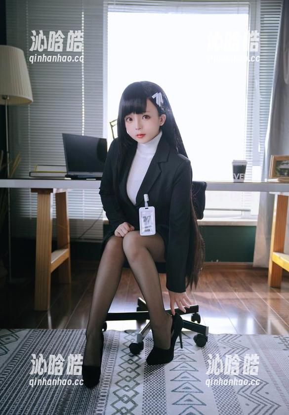 无圣光，牛？樱井小莜的图集让牛也变得好奇起来