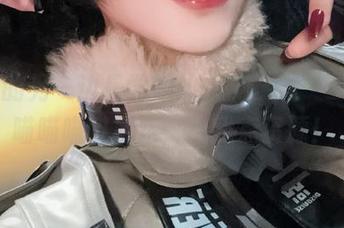 图片的另一边是学姐的俏皮，流一_喵喵喵喵喵喵别走，给我点资源！
