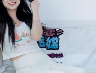 物恋传媒 - 微风拂过，小谷的图包让人难以抗拒