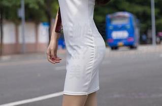 秀人网 - 在Zoe柚柚的圣诞合集里,无圣光是为了更贴近自然?反正我觉得比雪还美!