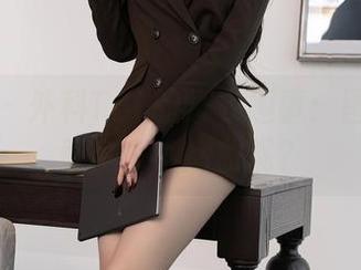 秀人网 - 外科TEL的睡衣趣事：图包里藏着多少小插曲呢？