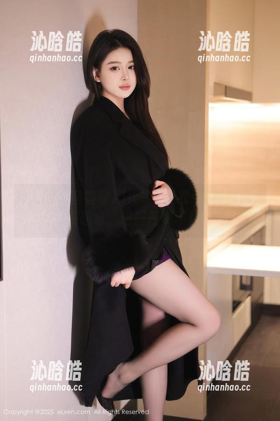 秀人网 - 容容容Alice＋泳衣=福利图包无限想象，这搭配真不错！