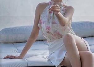 秀人网 - “学姐”写真来了,战姝羽Zina的分享就像一杯清茶,清新又圆润。