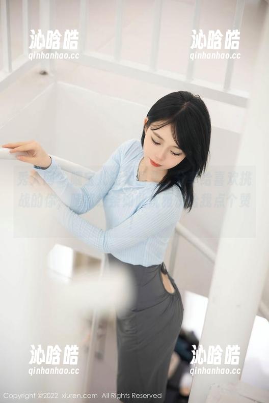 秀人网 - 曦宝儿短裙图集，分享给喜欢挑战的你，腿部线条如此优雅快给我点个赞！