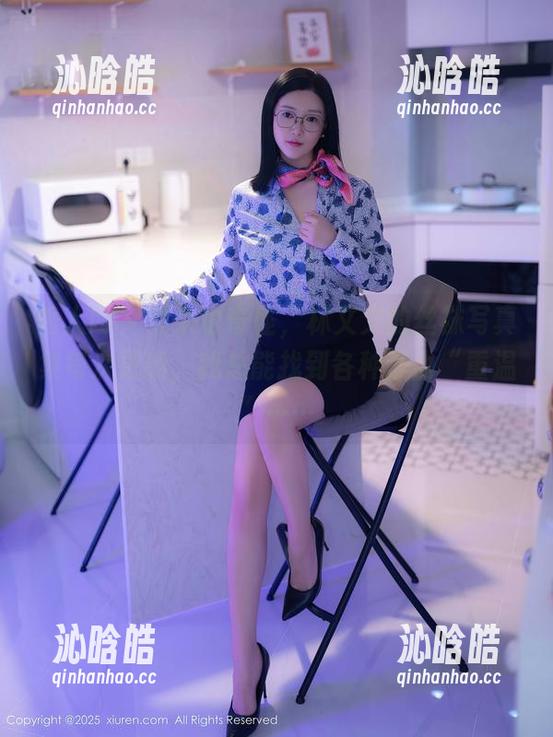 秀人网 - 说来也奇怪，林文文的丝袜写真集每次更新，我总能找到各种理由“重温”……