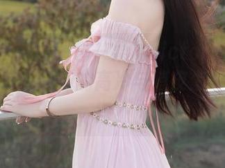 秀人网 - 高清图包—果儿victoria的魅惑制服，成熟御姐的高冷与俏皮怎一个字了得？