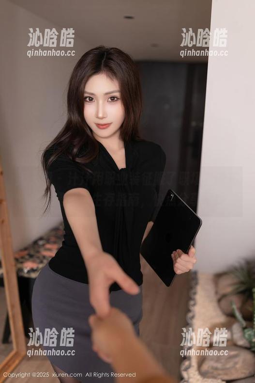 秀人网-汁汁 秀人网 - 汁汁用职业装征服了职场,图库里满是职场生存指南,快点分享吧!