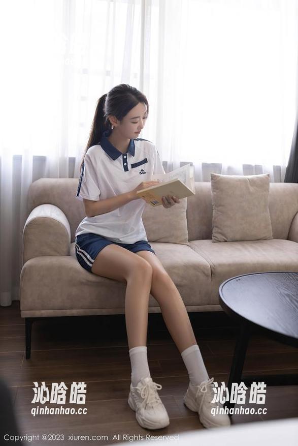 秀人网 - 白洁Bessie黑丝之旅，私房背后还有多少小段子等着你发掘？