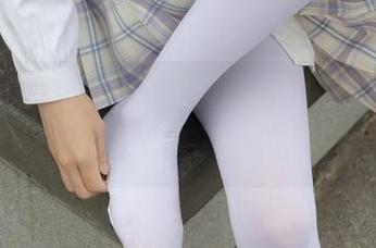紧急企划 - 白丝搭配校服,小婕的美图来了,快来选你最爱的!