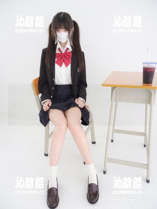 紧急企划 - 见希w带来的黑丝渐变，居然成了一种黑科技，别犹豫，赶紧下载套图！