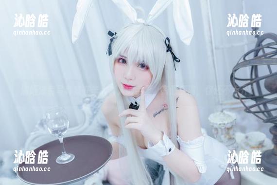 清姬泳装写真集在羊大真人的手里，资源满满，你还不点开？