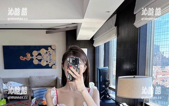 微密圈 - 亲爱的脸红Dearie的黑白舞动，身影无圣光，作品若隐若现，像眼角的倩影