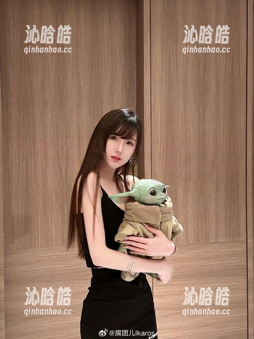 每当看到腐团儿Ikaros的死库水最新美图，都会有种“我是谁，我在哪”的迷失感，好想深潜一下。