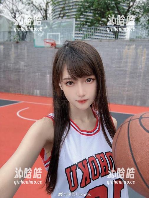 腐团儿Ikaros最新cos合集：荆轲变身，果然不怕反派了！