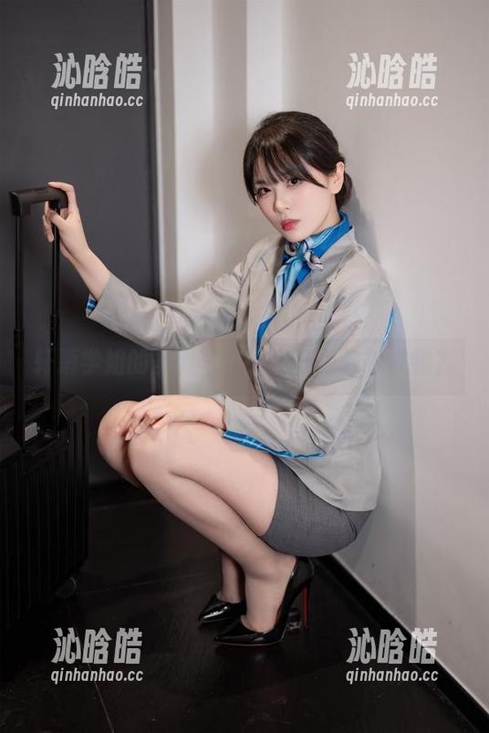 轩萧学姐的圣诞写真，谁在等你拆礼物？