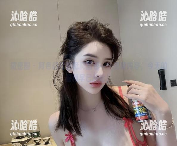 阿色 微密圈 - 阿色的红色低胸图包——免费内容,今天的福利早已送达!