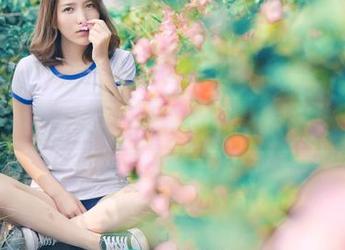 青豆客 - 多少次看魏扭扭高跟鞋的原图，壁纸依旧让我心猿意马！