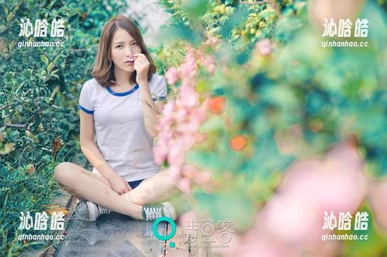 青豆客 - 多少次看魏扭扭高跟鞋的原图，壁纸依旧让我心猿意马！