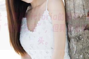 魅妍社 - 果儿Victoria的睡衣:高清镜头下的“全副武装”,但真相是她还没洗头。